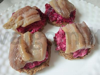 Sumuštiniai su burokėliais, silke ir svogūnais Žingsnis 3