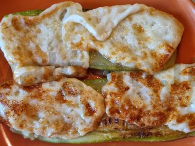 Cukinijos su halumi sūriu pagrindine nuotrauka