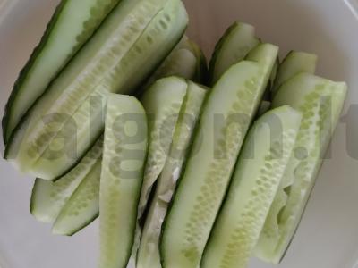 Greitai paruošiami marinuoti agurkai Žingsnis 1