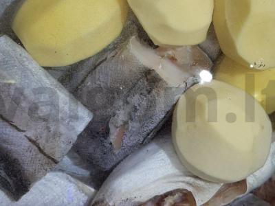 Menkių žuvies sriuba Žingsnis 2