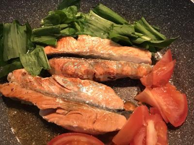 Lašiša grietinėlės padaže su česnakine žolele Žingsnis 2