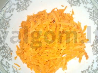 Pupelių salotas su morkomis ir riešutais Žingsnis 1