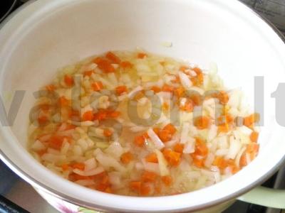 Sriuba su meatballs ir šviežiais žalumynais Žingsnis 5