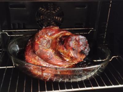 Kiaulienos kulniukas aluje su prieskoniais Žingsnis 5