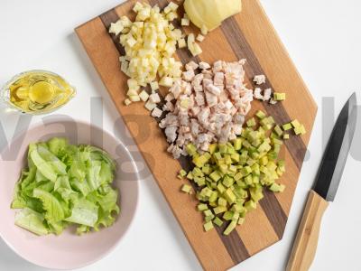 Kalakutienos salotos su avokadų aliejumi Žingsnis 1