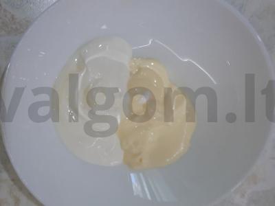 Česnakinis-grietinės padažas Žingsnis 2