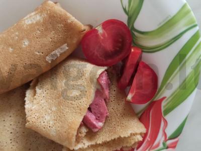 Blynai su dešros ir sūrio įdaru pagrindine nuotrauka