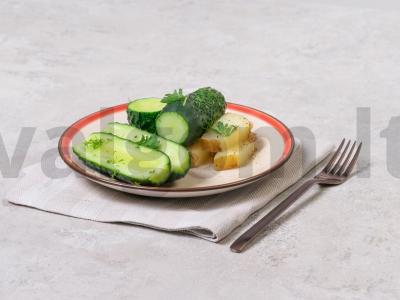 Sūdyti agurkai su česnaku ir krapais pagrindine nuotrauka