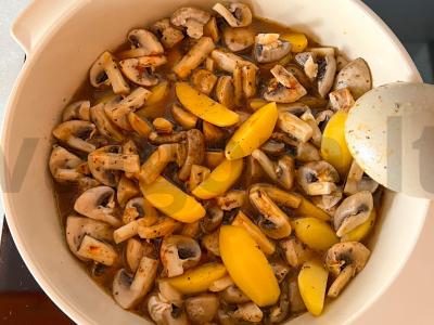 Kiaulienos kaklas su grybais ir pupelėmis terijaki padaže Žingsnis 4