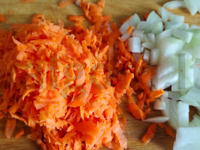 Namų žuvienė iš baltos ir raudonos žuvies Žingsnis 2