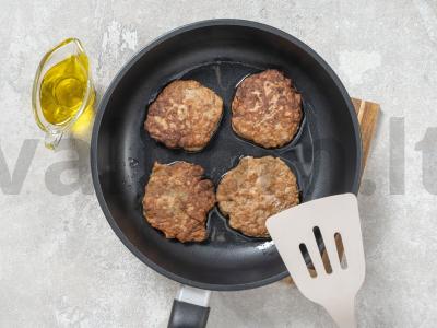 Jautienos kepenų kotletai Žingsnis 3