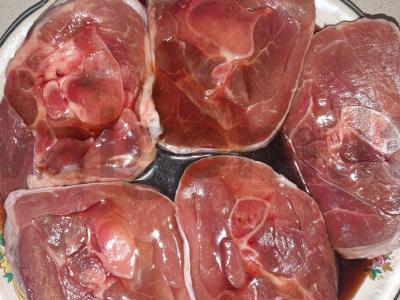 Marinuota kalakutienos blauzda, kepta su bulvėmis Žingsnis 1