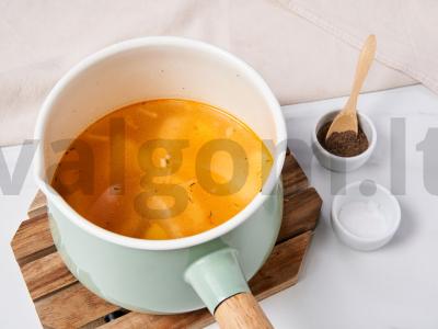 Sriuba su kalakutienos filė ir kiaulienos šonkauliais Žingsnis 3