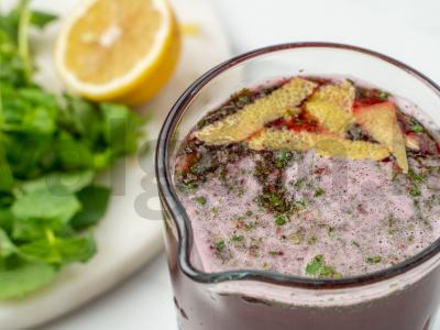 Uogų limonadas su mėtomis Žingsnis 2