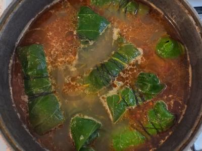 Vynuogių lapų dolma su padažu ir bulvėmis Žingsnis 5