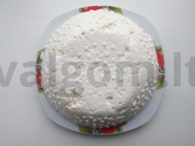 Namų sūris iš grietinės ir pieno pagrindine nuotrauka