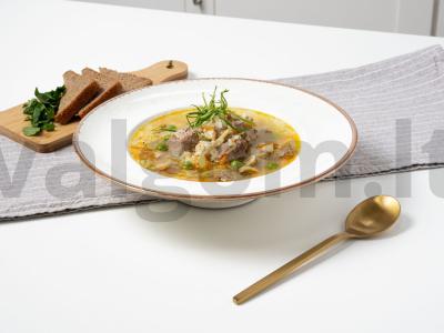 Indėnų filė ir grybų sriuba daržovių sultinyje pagrindine nuotrauka