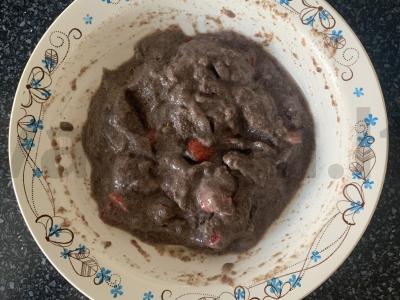 Lino košė su braškėmis pusryčiams pagrindine nuotrauka