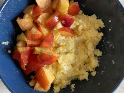 Kukurūzų košė su vaisiais, kokosų pasta ir migdolų sirupu Žingsnis 3