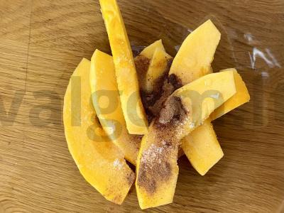 Kepta moliūgų su cinamonu ir cukrumi Žingsnis 2