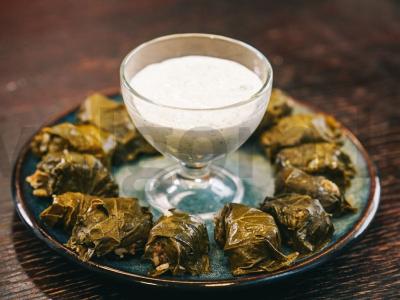 Puiki dolma pagrindine nuotrauka