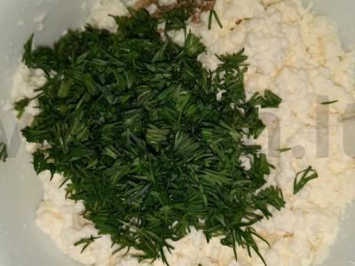 Tortilija su Adygei sūriu ir žolelėmis Žingsnis 4