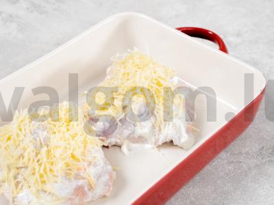 Vištienos šlaunelės grietinėje Žingsnis 2