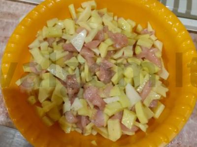 Vištienos pyragas ant trupininio tešlos Žingsnis 3