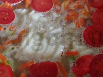 Daržovių troškinys su mėsa ir lęšiais Žingsnis 3