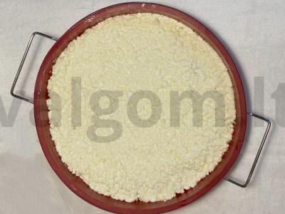 Švelni varškės apkepas su bananais ir obuoliais Žingsnis 2