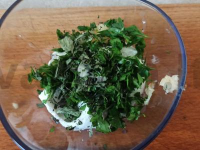 Agurkų ir varškės ritinėlis Žingsnis 1