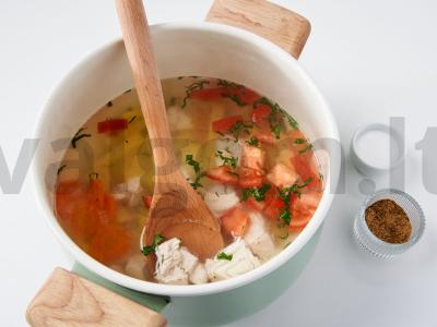 Žuvies sriuba iš dantytos žuvies su kalakutienos filė Žingsnis 2