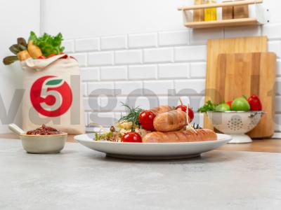 Kepti pieno dešrelės su bulvėmis ir svogūnais pagrindine nuotrauka