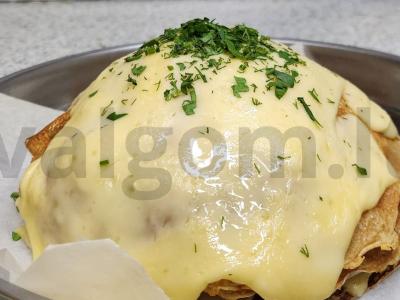 Lazanija su blynais pagrindine nuotrauka