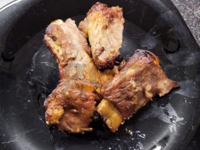 Šonkauliai sojų-medaus padaže Žingsnis 4