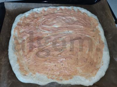 Pica „Naminė“ su saliami ir pievagrybiais Žingsnis 3