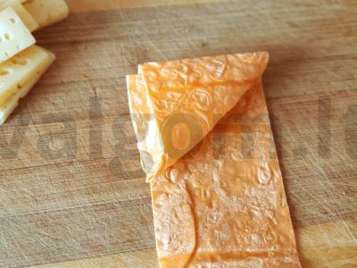 Sūrio vyniotiniai iš lavašo greitai Žingsnis 5