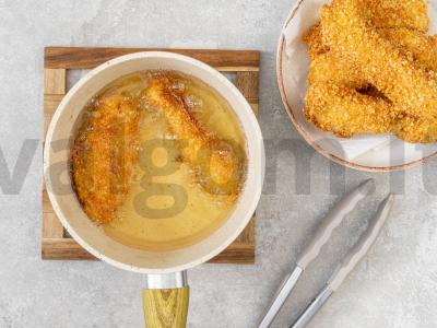 Traškūs vištienos stripsai su aštriu padažu Žingsnis 3