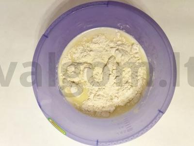 Blynai su špinatais Žingsnis 2