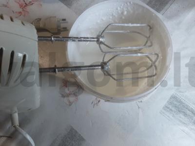 Varškės ir vaisių mišinys su grietinėle Žingsnis 2