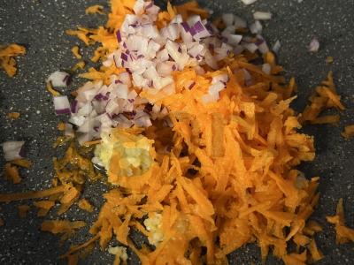 Grikių košė su kiaulienos faršu ir daržovėmis Žingsnis 2