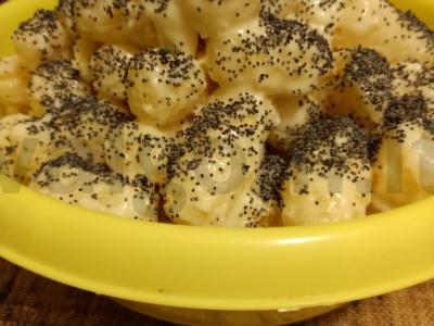 Pavienis iš paprasto kondensuoto pieno pagrindine nuotrauka