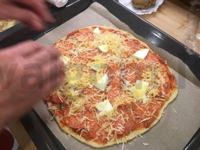 Pica „3 sūrių ir pepperoni“ Žingsnis 5