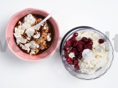 Varškės pyragas su vyšniomis ir šokoladu Žingsnis 1