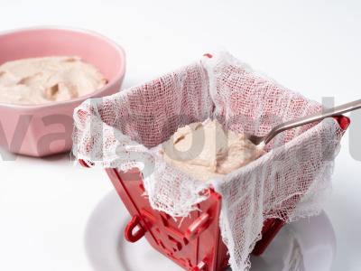 Varškės pyragas su vyšniomis ir šokoladu Žingsnis 2