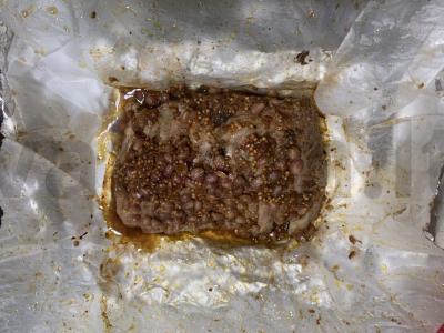 Kepti kiaulienos šonkauliai su granatais pagrindine nuotrauka