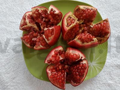 Granatų sultys su medumi Žingsnis 1