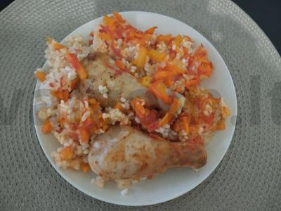 Ryžiai su vištiena ir daržovėmis pagrindine nuotrauka