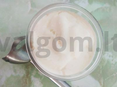 Kokteilis su migdolų pienu Žingsnis 1