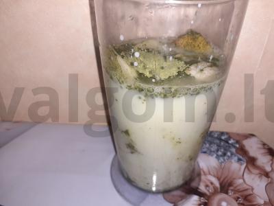 Smuzi su kriauše, bananais ir matcha Žingsnis 2